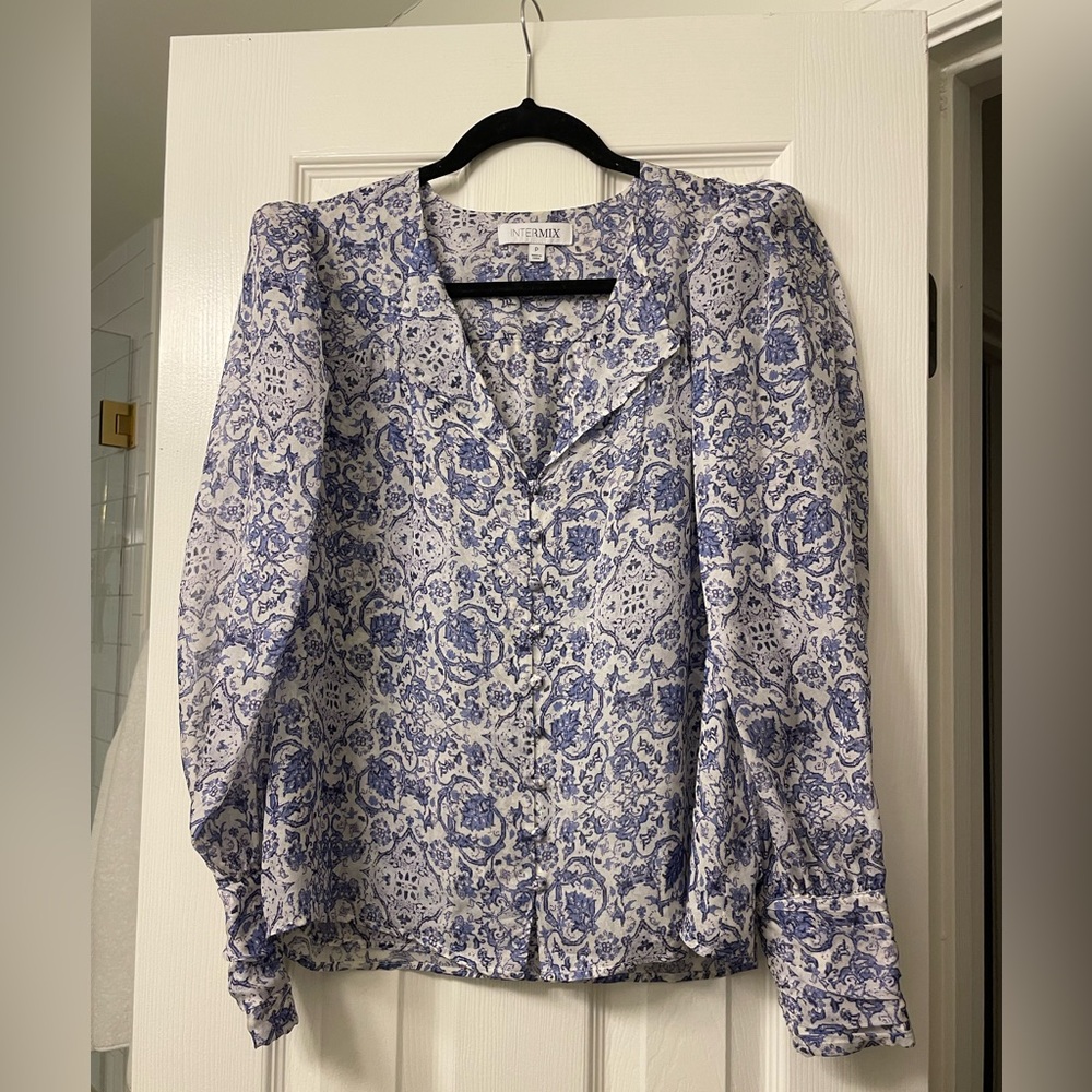 Intermix Yasmin Abstract Button-down Blouse In Blue-med